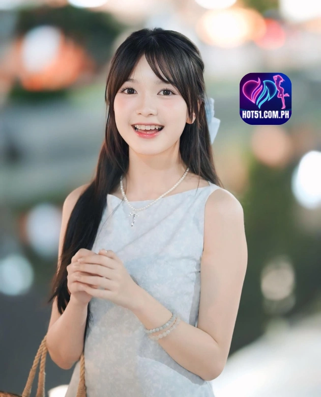 Tari Siregar Shines Bright on HOT51 Platform 1 - Hot51 Tari Siregar HOT51.COM.PH